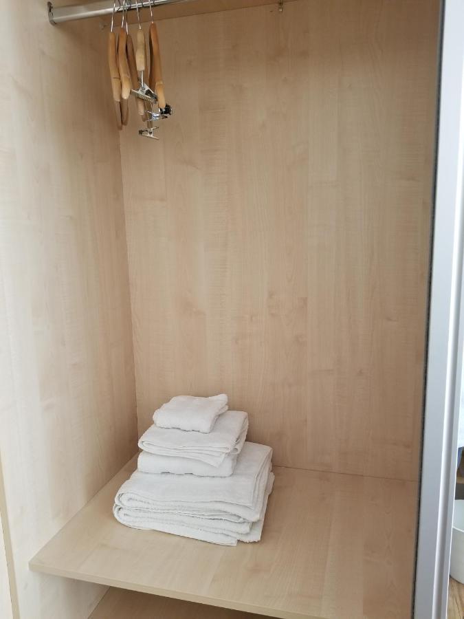 London Luxury Apartment 4 Bedroom Sleeps 12 People With 4 Bathrooms 1 Min Walk From Station Wanstead Экстерьер фото