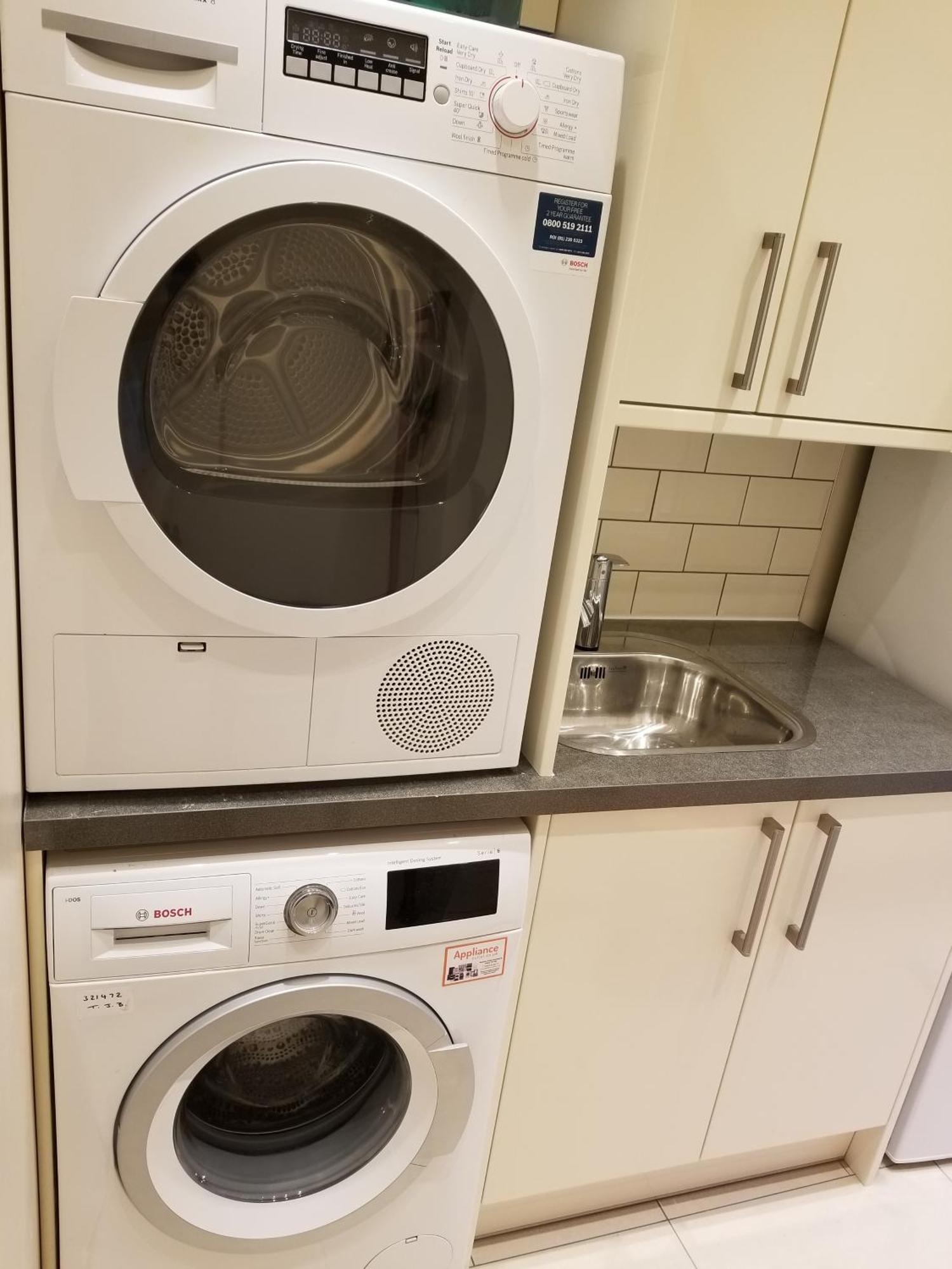 London Luxury Apartment 4 Bedroom Sleeps 12 People With 4 Bathrooms 1 Min Walk From Station Wanstead Экстерьер фото